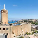 Modern 3br Penthouse With Valletta Views & Terrace * Gwardamanga