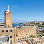 Modern 3br Penthouse With Valletta Views & Terrace By Vaganza * Tal Guardamangia