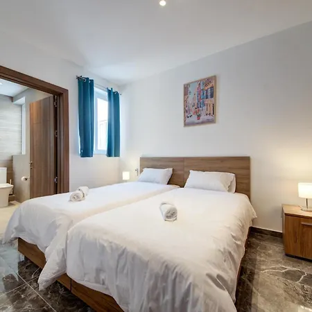 Modern 3br Penthouse With Valletta Views & Terrace Apartament