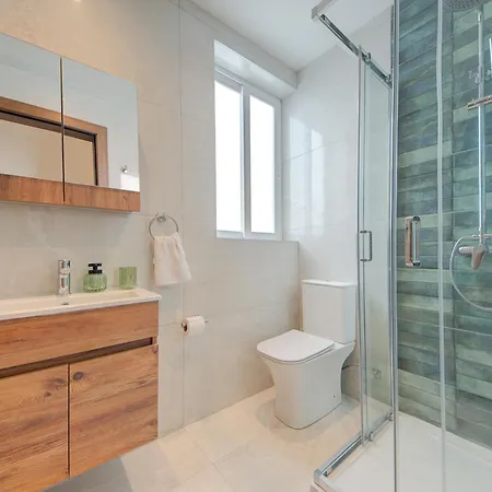 Daire Modern 3br Penthouse With Valletta Views & Terrace By Vaganza