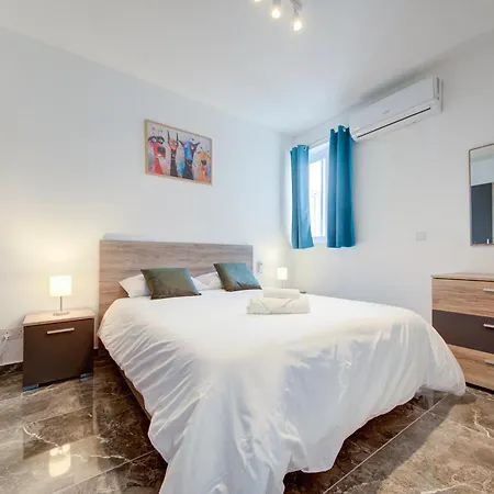 Modern 3br Penthouse With Valletta Views & Terrace *