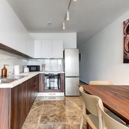 Modern 3br Penthouse With Valletta Views & Terrace By Vaganza Apartmán
