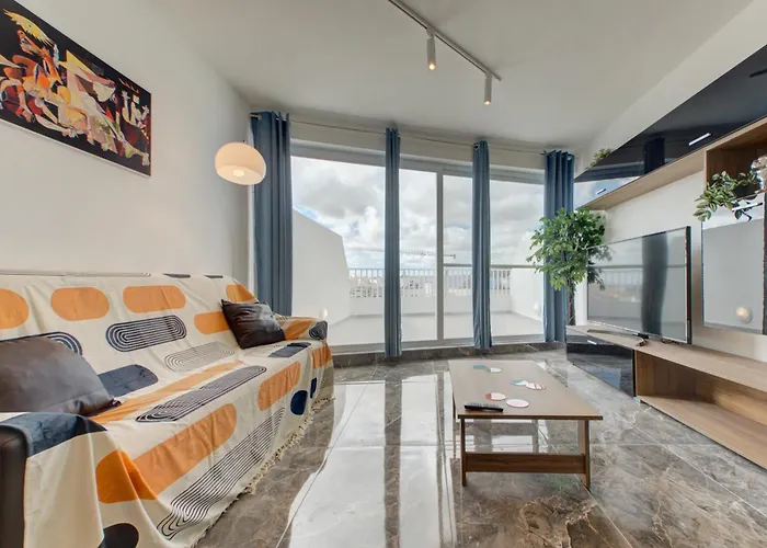 Modern 3br Penthouse With Valletta Views & Terrace *
