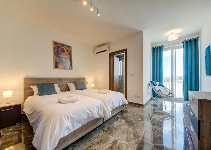 Apartment Modern 3br Penthouse With Valletta Views & Terrace Gwardamanga