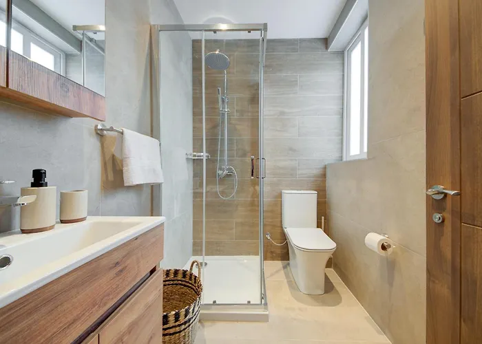 Apartment Modern 3br Penthouse With Valletta Views & Terrace *