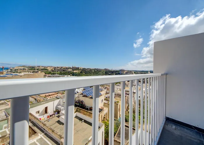 Modern 3br Penthouse With Valletta Views & Terrace Apartment Gwardamanga