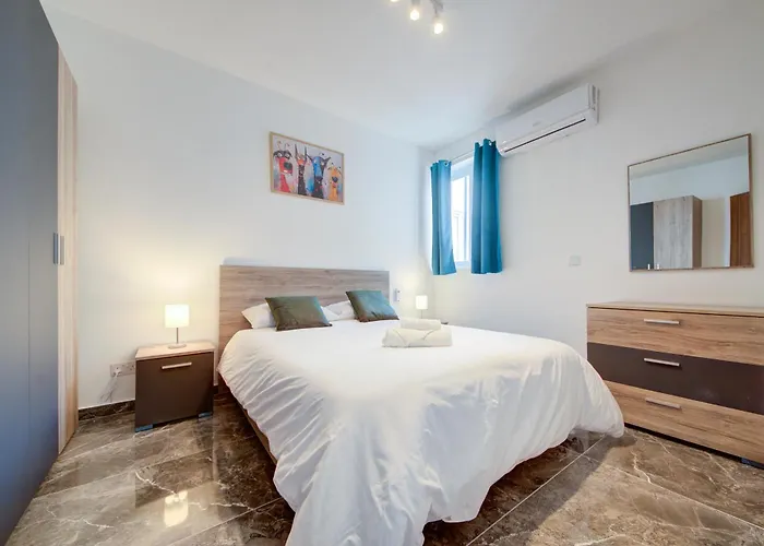 Modern 3br Penthouse With Valletta Views & Terrace *