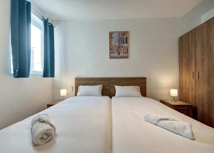 Modern 3br Penthouse With Valletta Views & Terrace * Gwardamanga